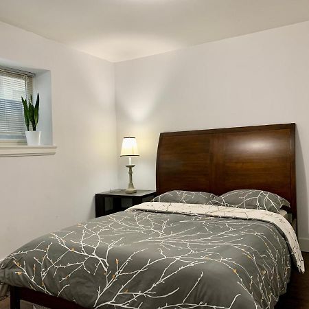 Spacious Burnaby Guest Home Экстерьер фото