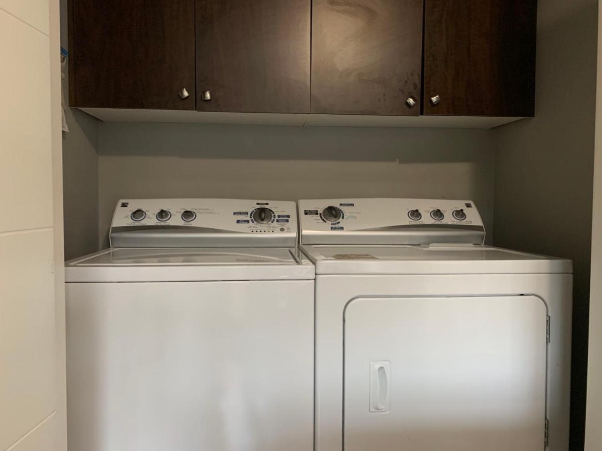 Spacious Burnaby Guest Home Экстерьер фото